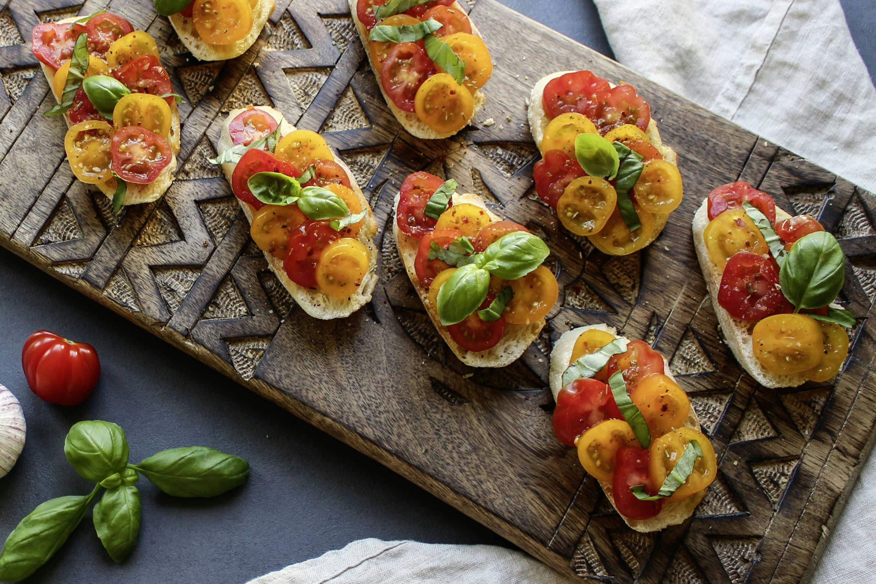 Crostini mit Tomaten und VEGGY Classic